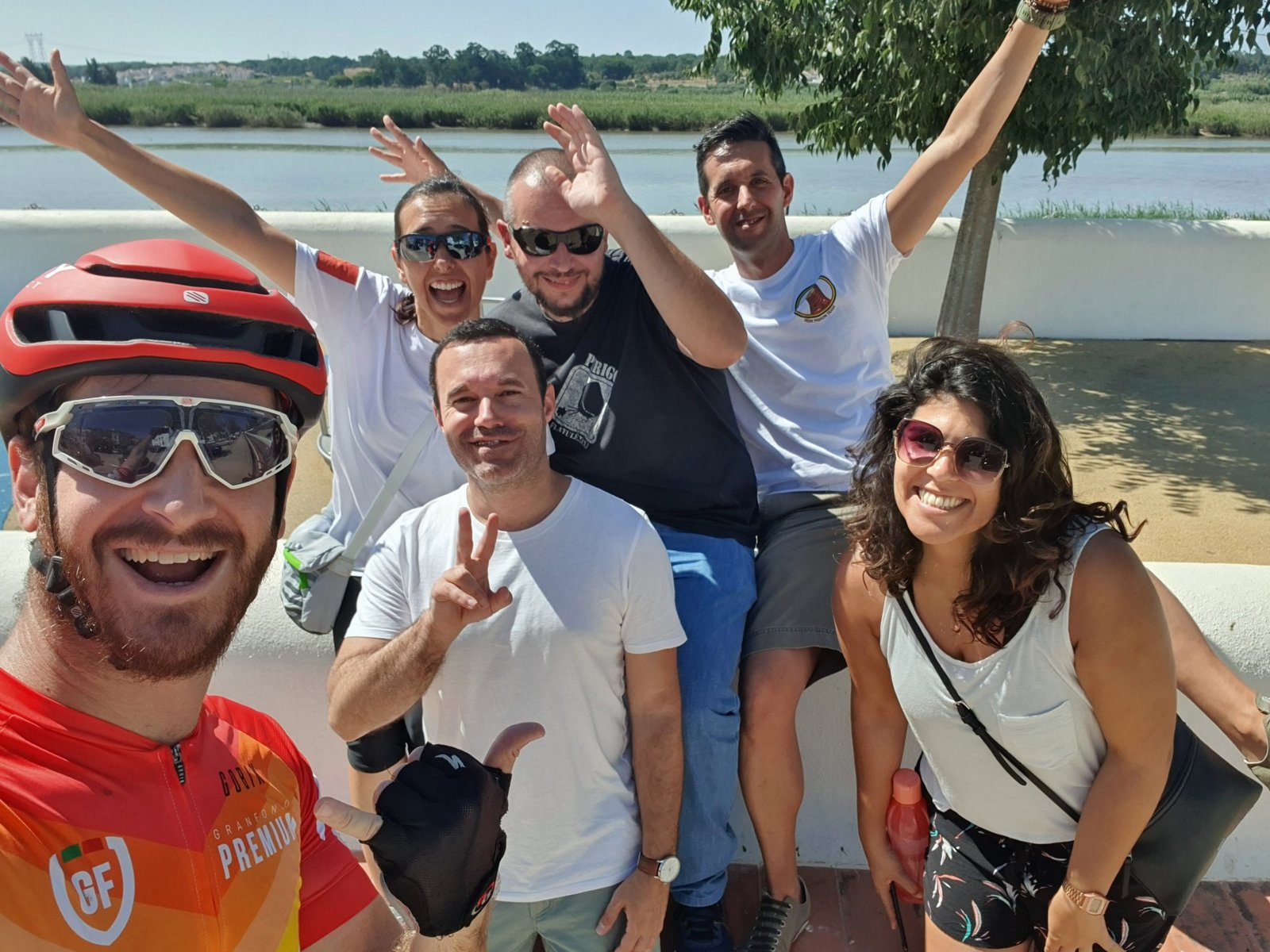 The crew at Alcácer, before the off.